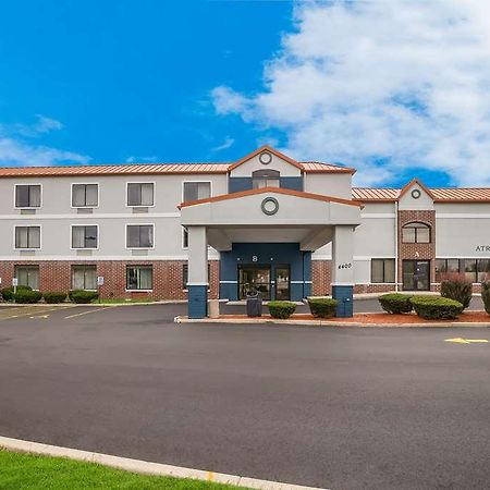 Suburban Studios Milwaukee Airport المظهر الخارجي الصورة