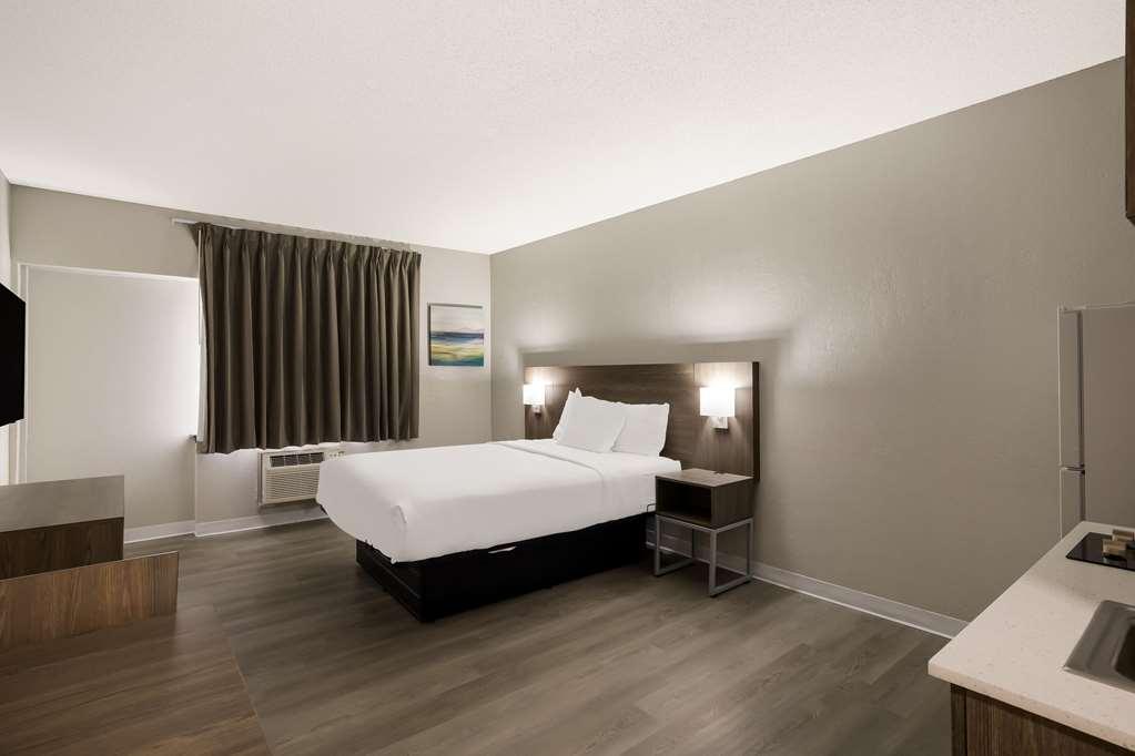 Suburban Studios Milwaukee Airport الغرفة الصورة