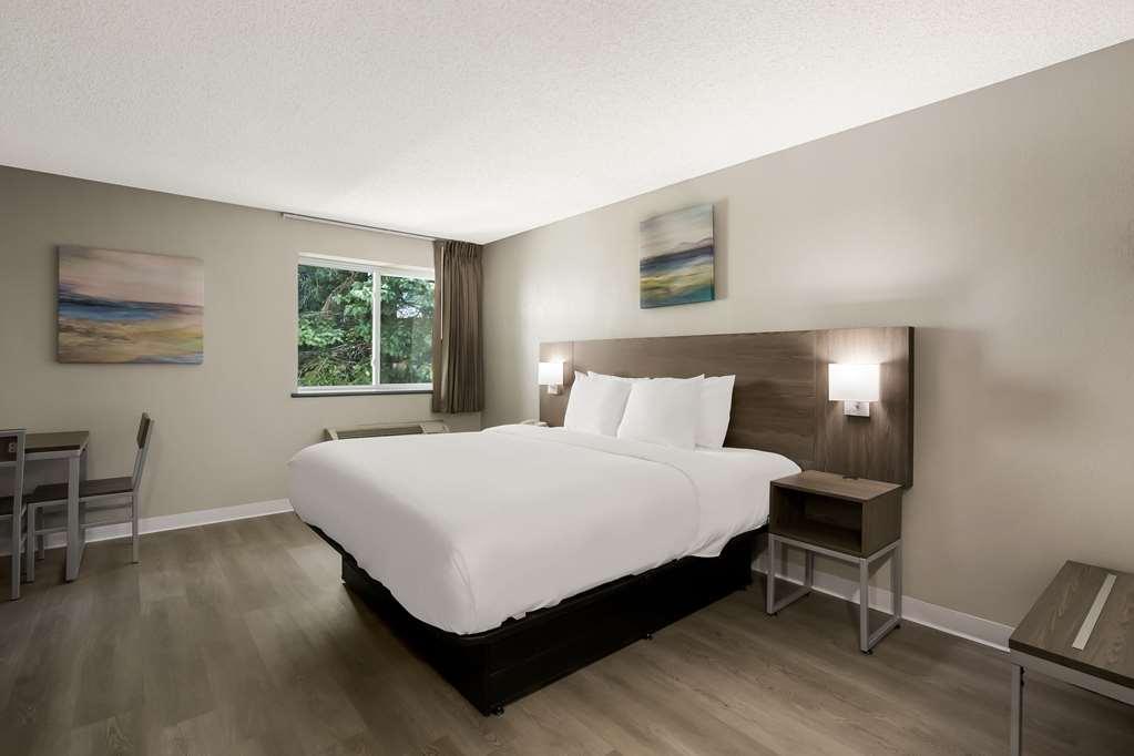 Suburban Studios Milwaukee Airport الغرفة الصورة