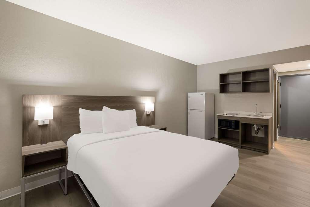 Suburban Studios Milwaukee Airport الغرفة الصورة