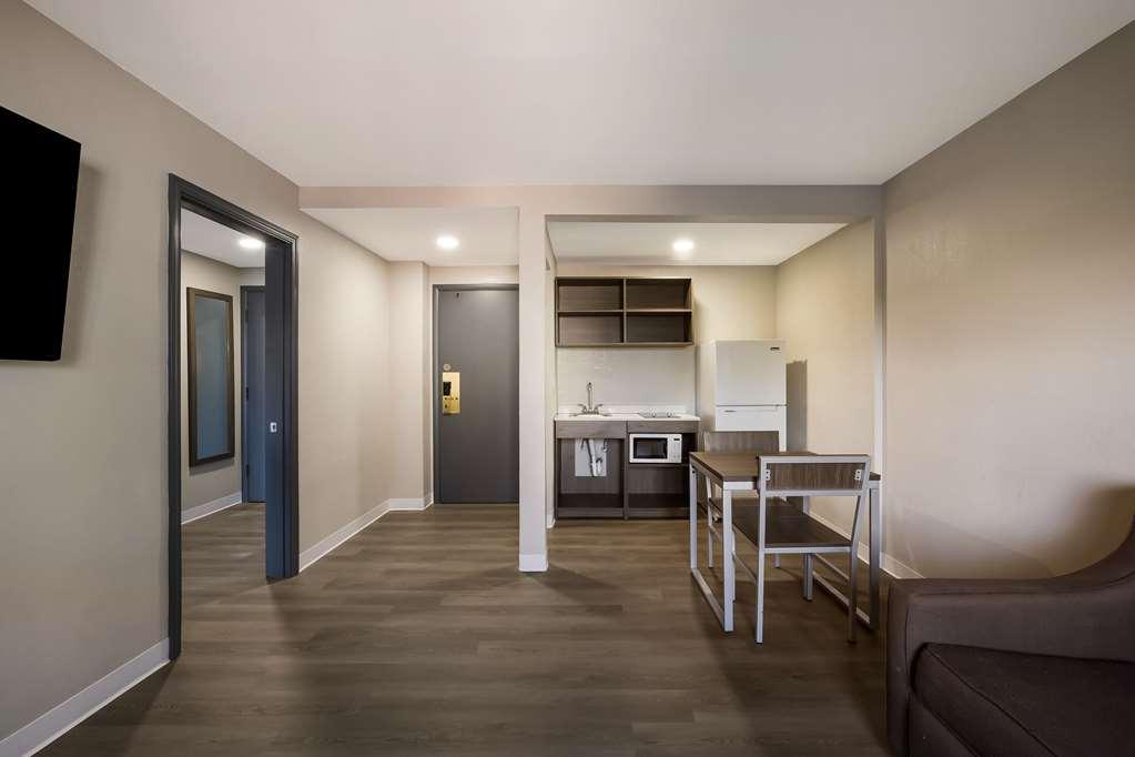 Suburban Studios Milwaukee Airport الغرفة الصورة