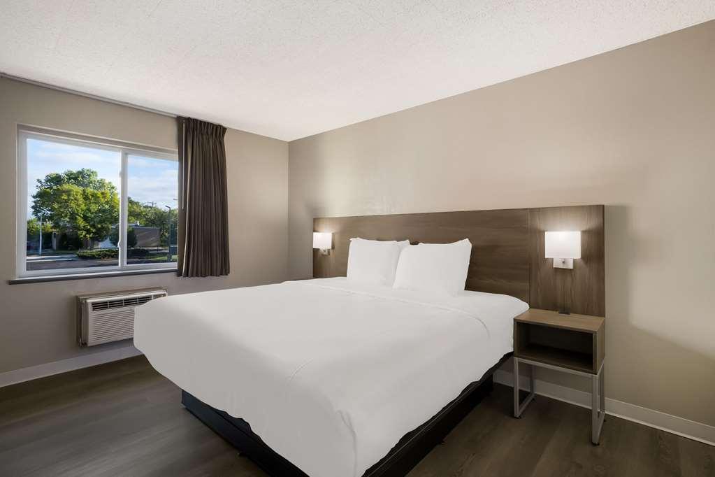 Suburban Studios Milwaukee Airport الغرفة الصورة